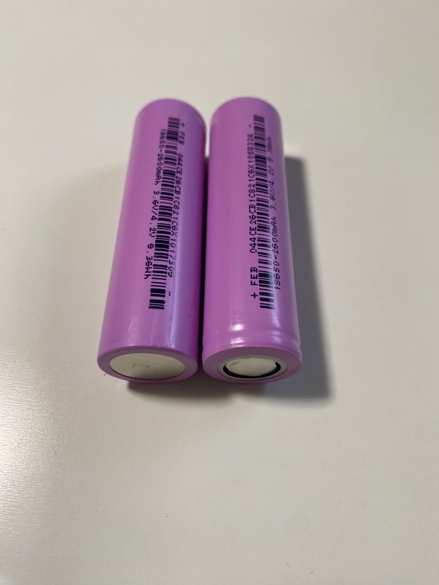 2本 18650 充電池2600mAh USBバッテリー充電器付きフラットトップ