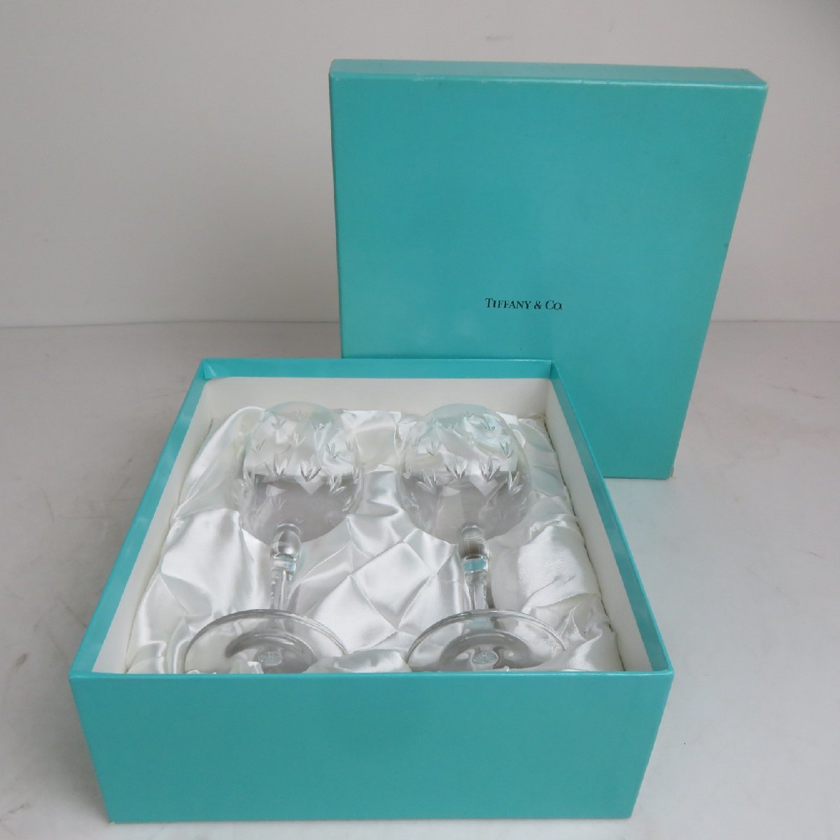 【新品未使用】 TIFFANY&Co. ティファニー ワイングラス ペア フローレット 食器 / 80 (SGF013234)_画像1