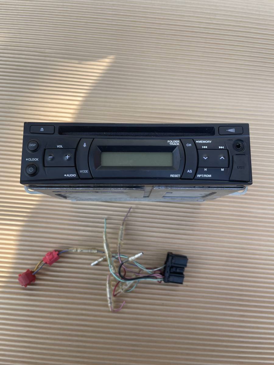 日野純正 24V車用　CD/USB/FM,AMラジオ/AUX　ISUZU,日野,日産UD,三菱ふそう いすゞ_画像1