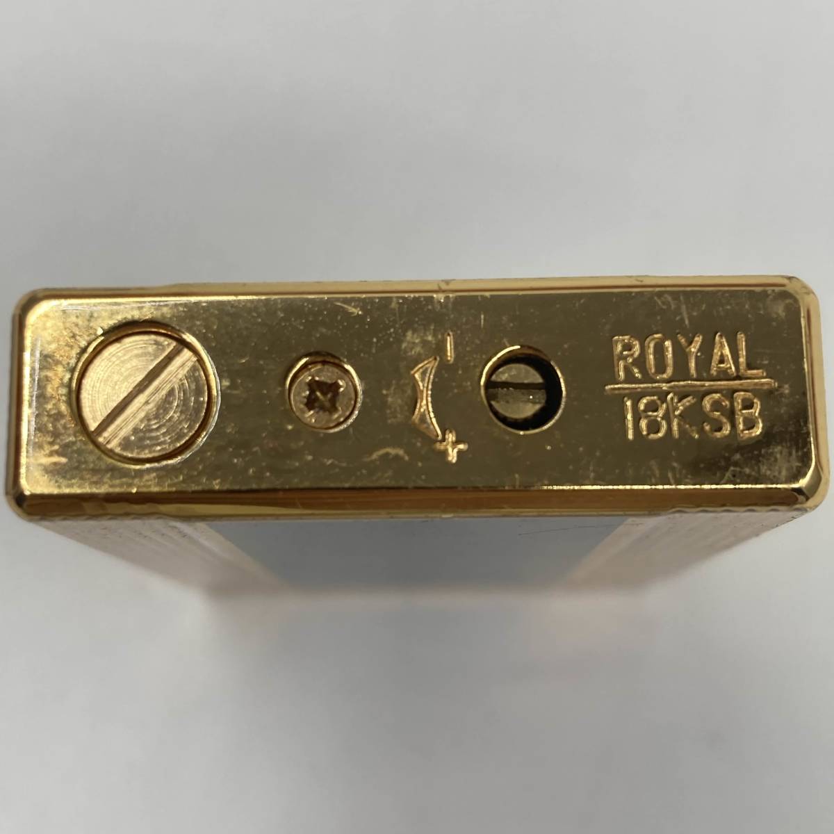 K0645L*ROYAL 18KSB Royal gas lighter smoke .* put on fire not yet verification 