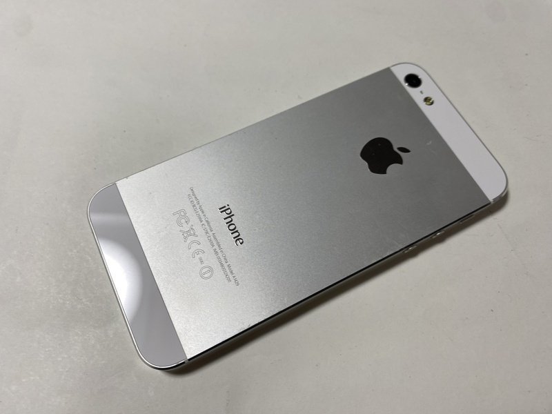 IC748 SoftBank iPhone5 ホワイト 64GB ジャンク ロックOFF_画像2