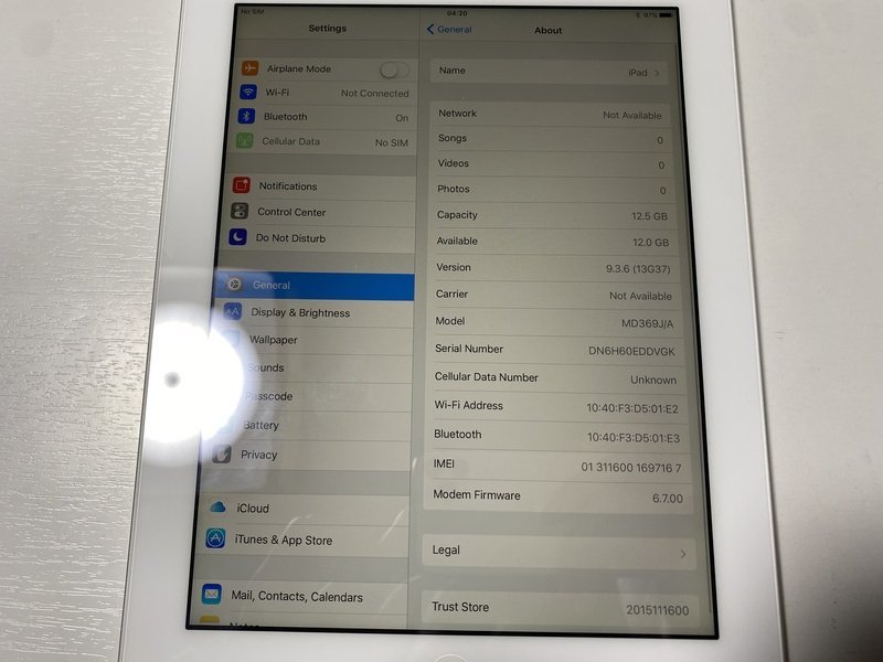 IC508 SoftBank iPad 3 Wi-Fi+Cellular ホワイト 16GB_画像3