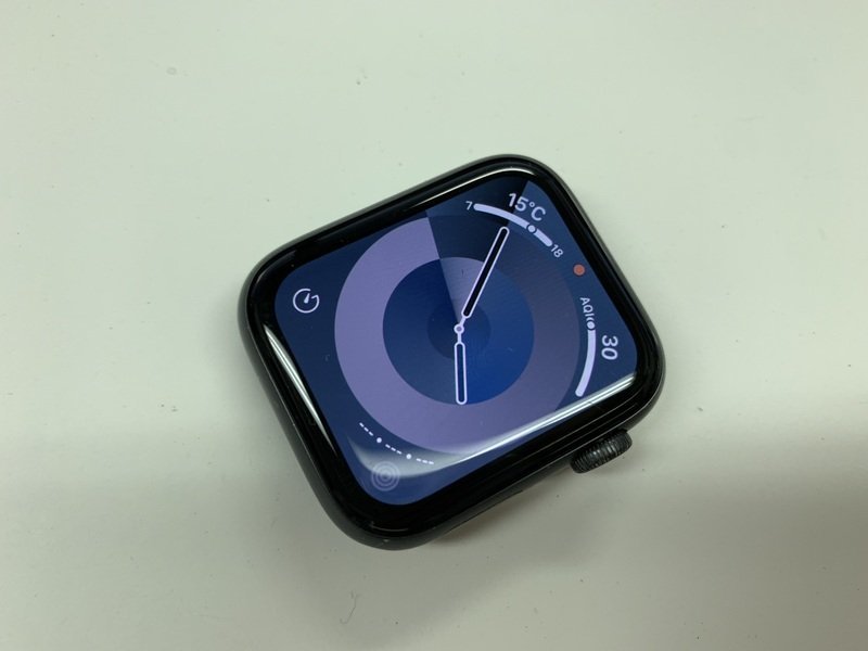 DX747 Apple Watch Series 4 44mm GPSモデル スペースグレイ アルミ A1978_画像1