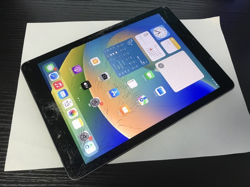 GH882 SIMフリー iPad Pro 9.7インチ Wi-Fi+Cellular 128GB スペースグレー ジャンク