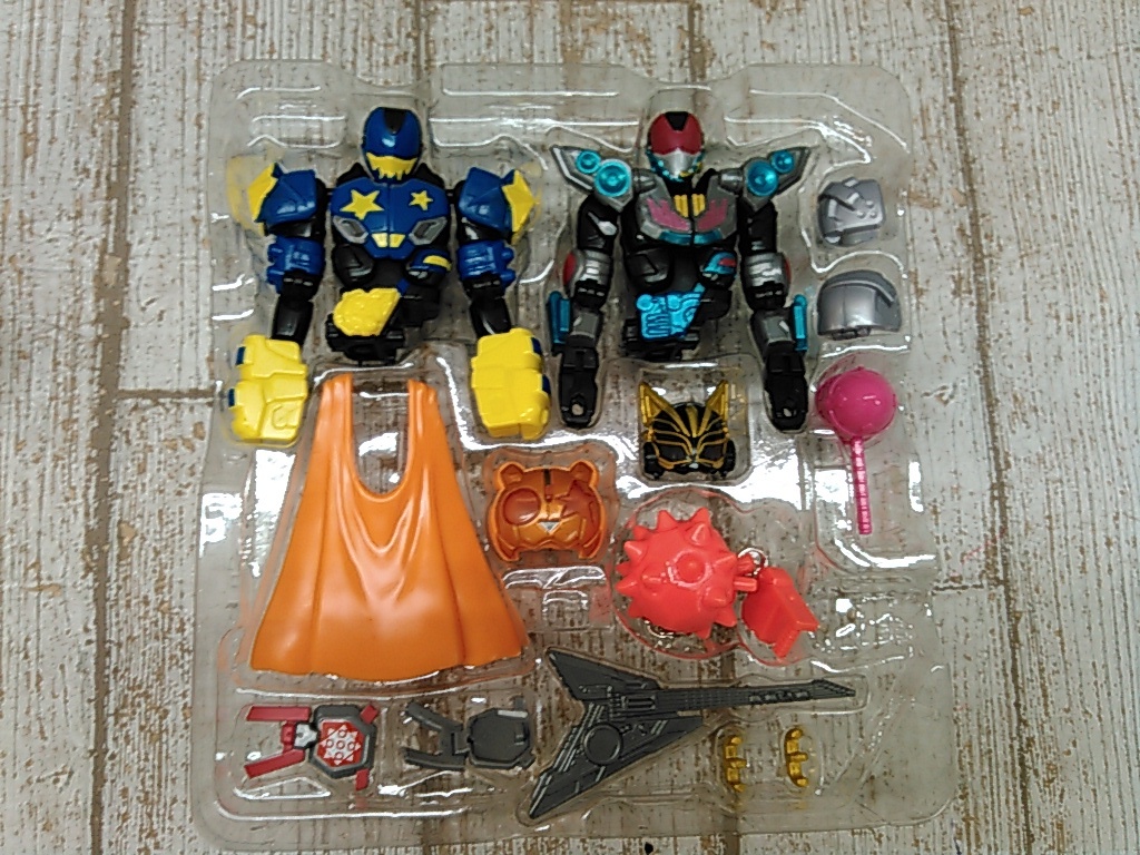 Hd7559-098♪【60】RCF PB02 仮面ライダーナーゴ&仮面ライダーパンクジャック ビート&モンスターフォーム アームドパーツセット_画像2