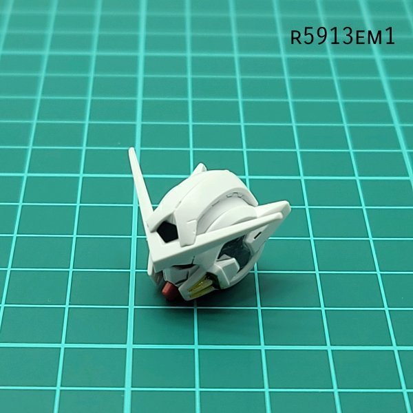 1/100 ガンダムエクシア 頭部 機動戦士ガンダムOO ガンプラ ジャンク パーツ 　EM_画像1