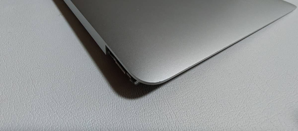 ★動作確認済★Macbook Air 2018-2019 A1932および2020 A2179用液晶画面トップカバー（シルバー色）_画像6