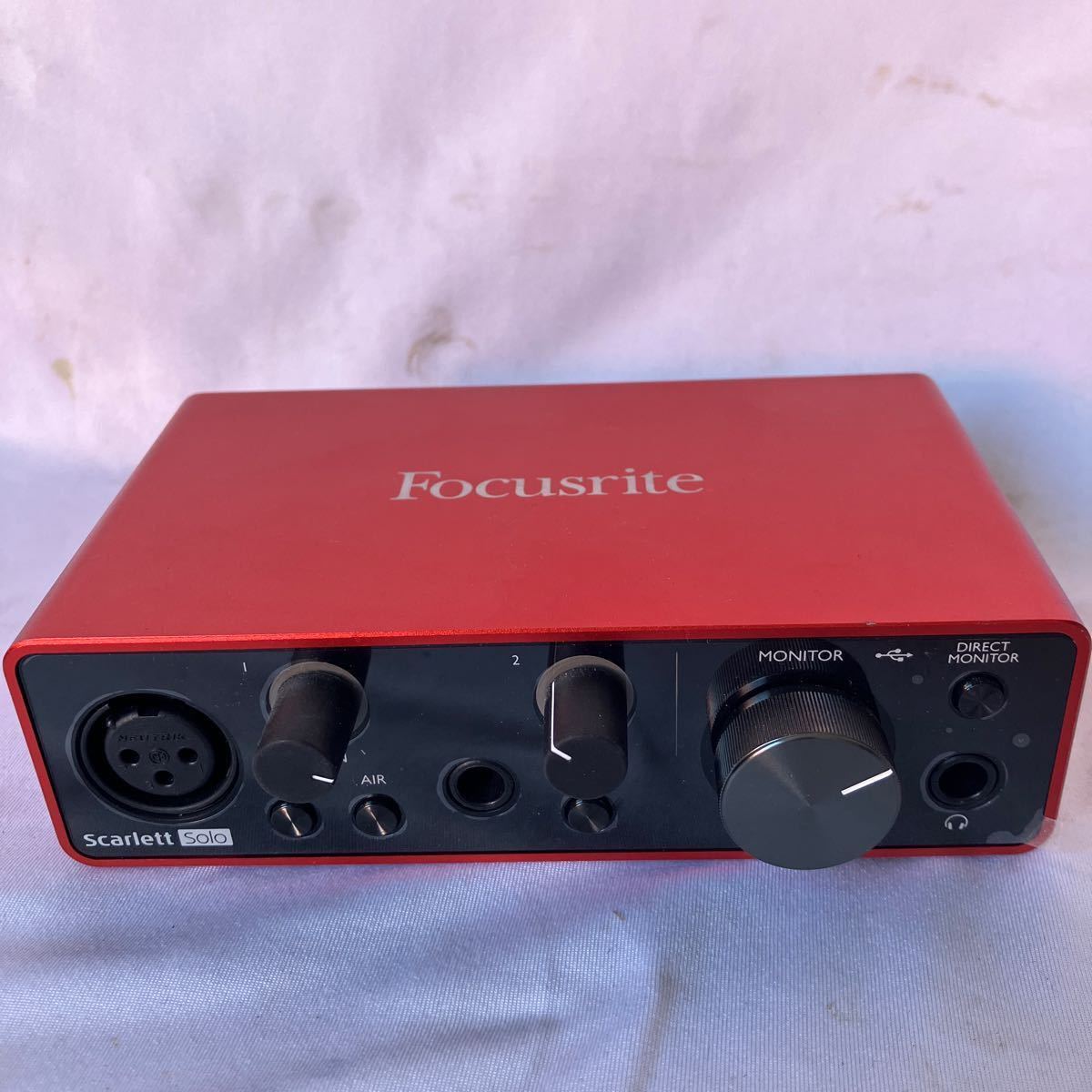 □【500円スタート】 Focusrite Scarlett Solo 第 3 世代オーディオ インターフェイス 本体のみ 美品_画像5