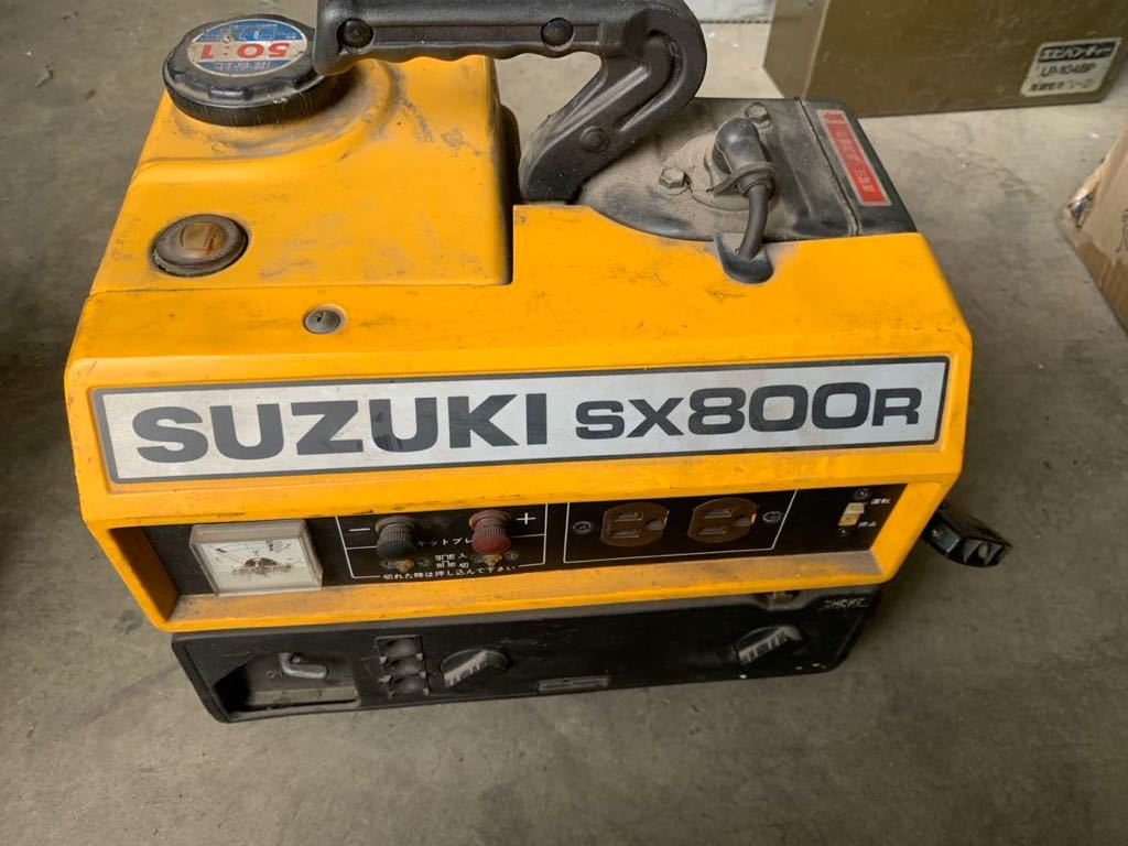 ff195 SUZUKI スズキ ポータブル 発電機 SX800R 中古品_画像1