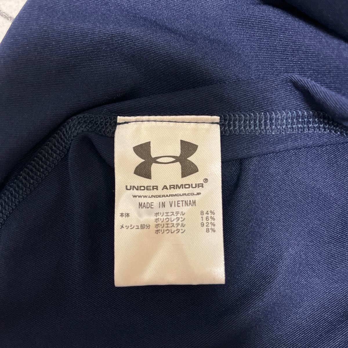 ミ2310-595 アンダーアーマー UNDERARMOR インナー　アンダーシャツ　メンズSM ネイビー　野球　新品未使用　ヒートギア　コンプレッション_画像9