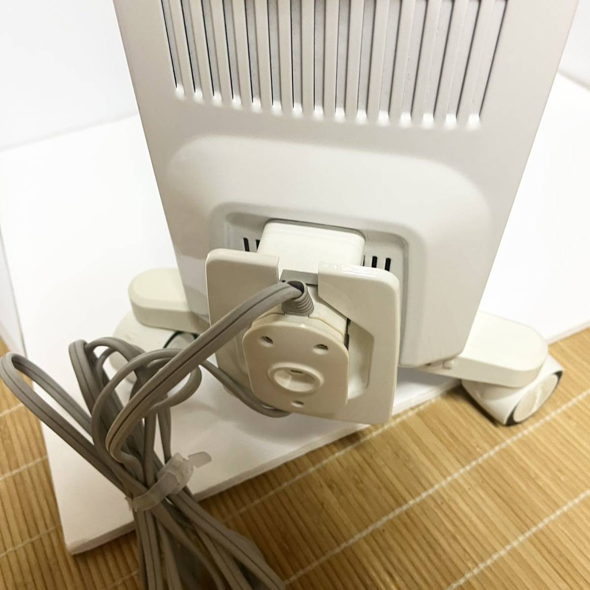 オイルヒーター デロンギ TDD0915W リモコン付き DeLonghi オイルヒーター デロンギ TDD0915W リモコン付き DeLonghi
