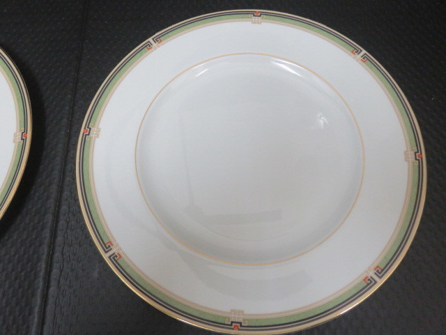 中古美品 WEDGWOOD OBERON ウェッジウッド オベロン Bone China プレート 27.4cm 2枚セット 食器 皿 (2)_画像3