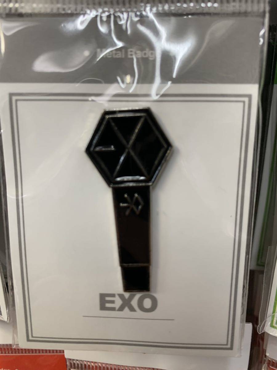 EXO ペンライト　ピンバッジ_画像1