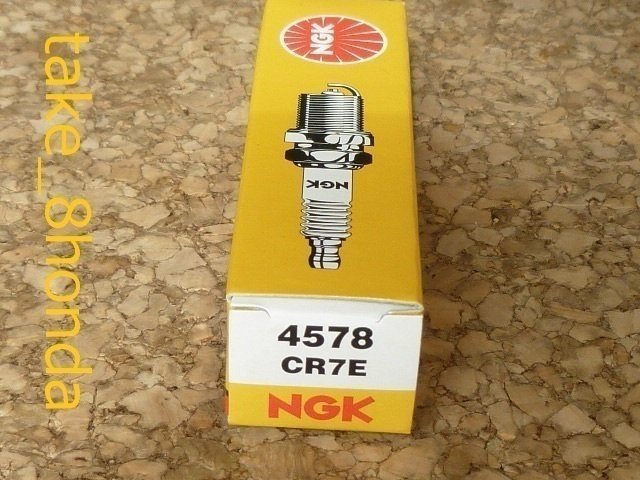 NGK '06～'16 VOX (SA31J /SA52J) スパークプラグ CR7E　【ボックス 】_画像1