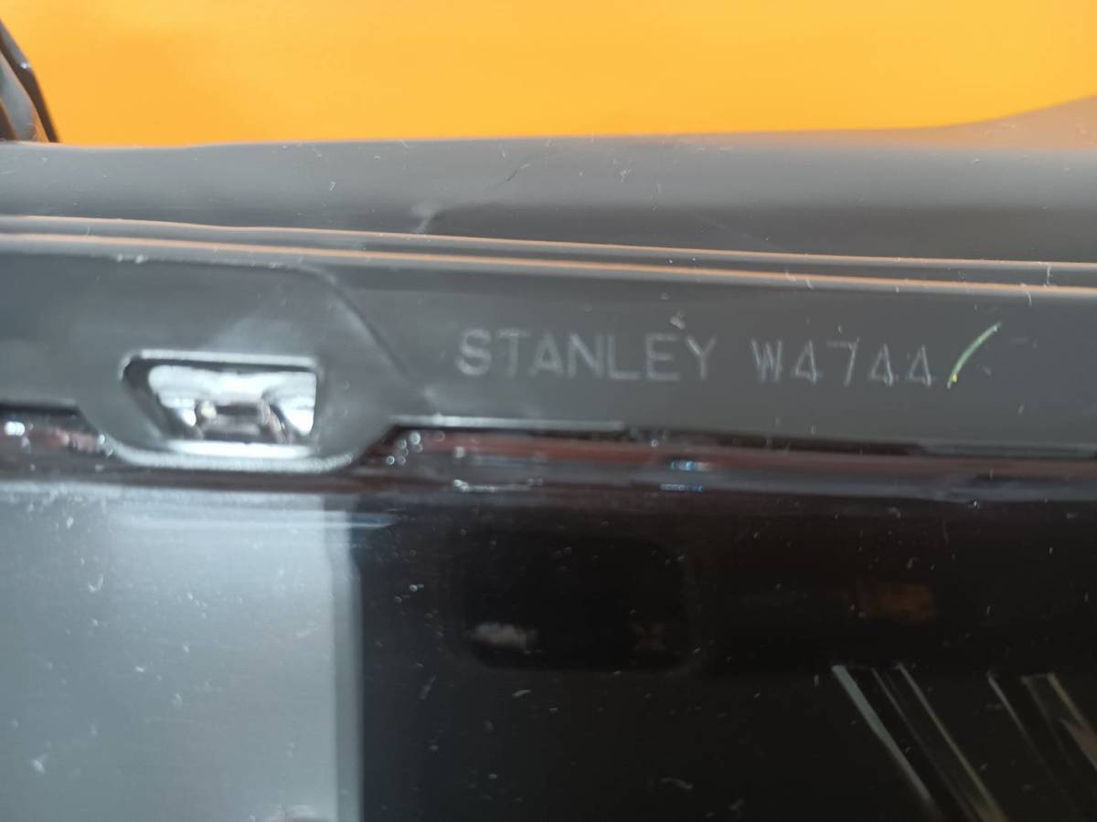 ホンダ CR-V RW　LED 右 ヘッドライト STANLEY W4744 33100-TLA-J11_画像8