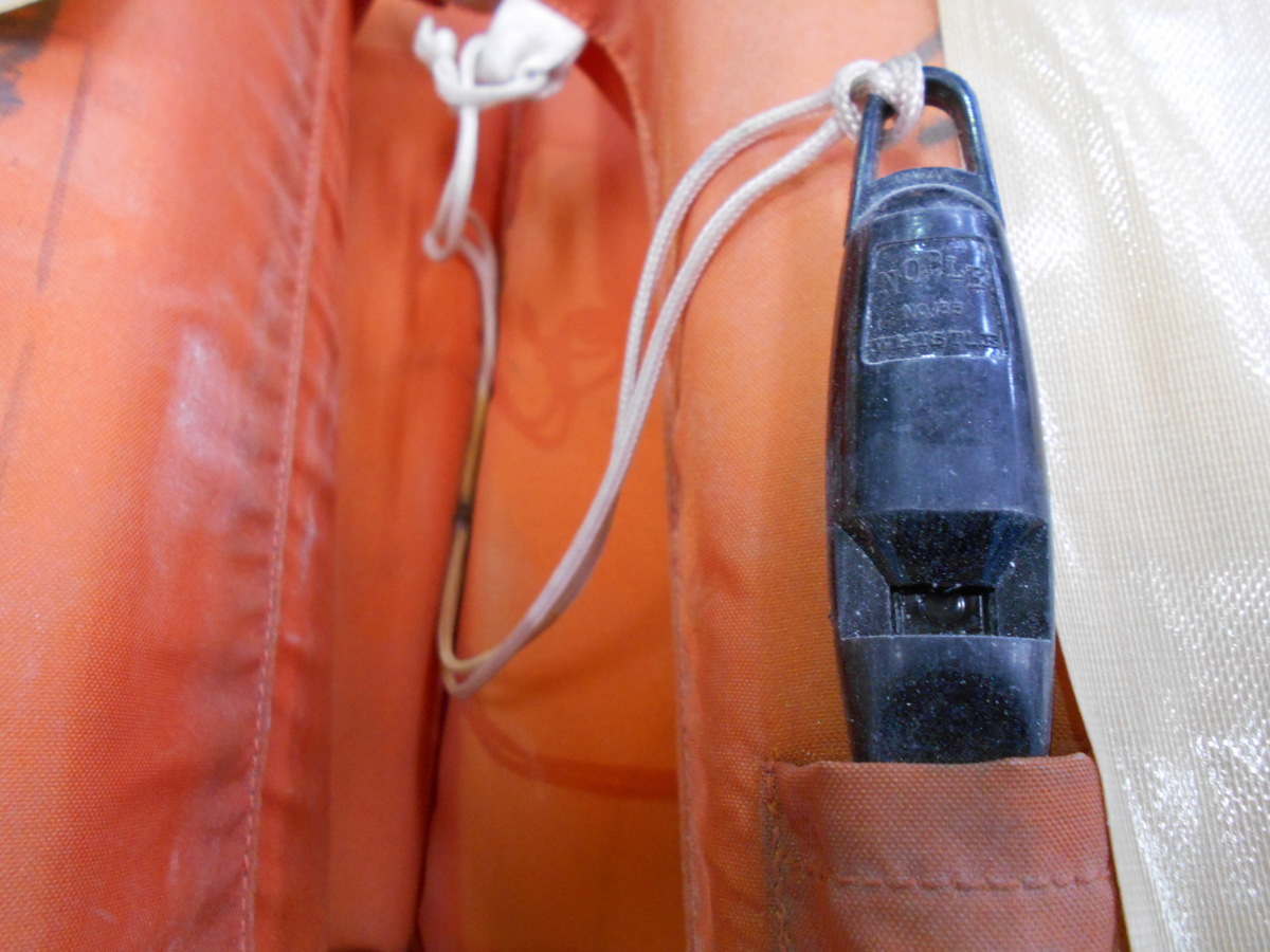 19-371 life jacket Sara Taiyo A type pipe attaching 2 put on set law . fixtures, ship inspection fixtures, rental, sea fishing, jigging boat,... boat,p leisure etc. 