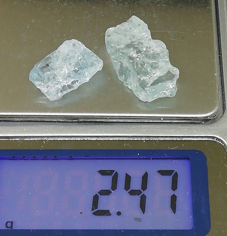 アクアマリン２個セット247鉱物標本　原石　天然石　パワーストーン