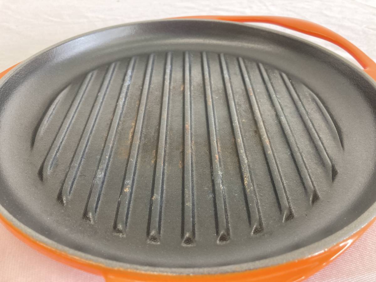 ★◆【USED】LE CREUSET　ルクルーゼ ラウンド・グリル 25ｃｍ 鉄板 オレンジ 80サイズ_画像7