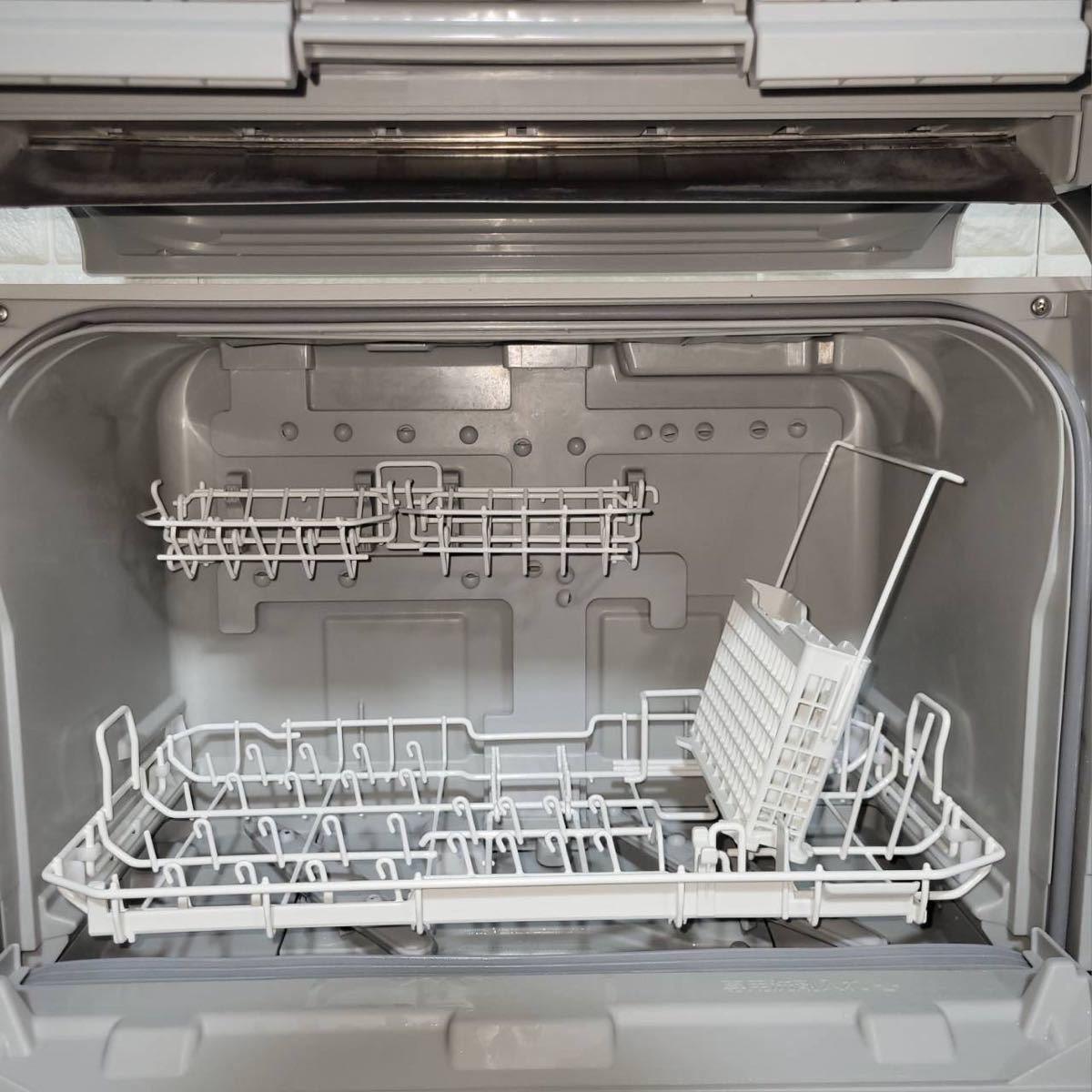 パナソニック 食器洗い乾燥機 食洗機 NP-TSK1-W 2022年 M0768-