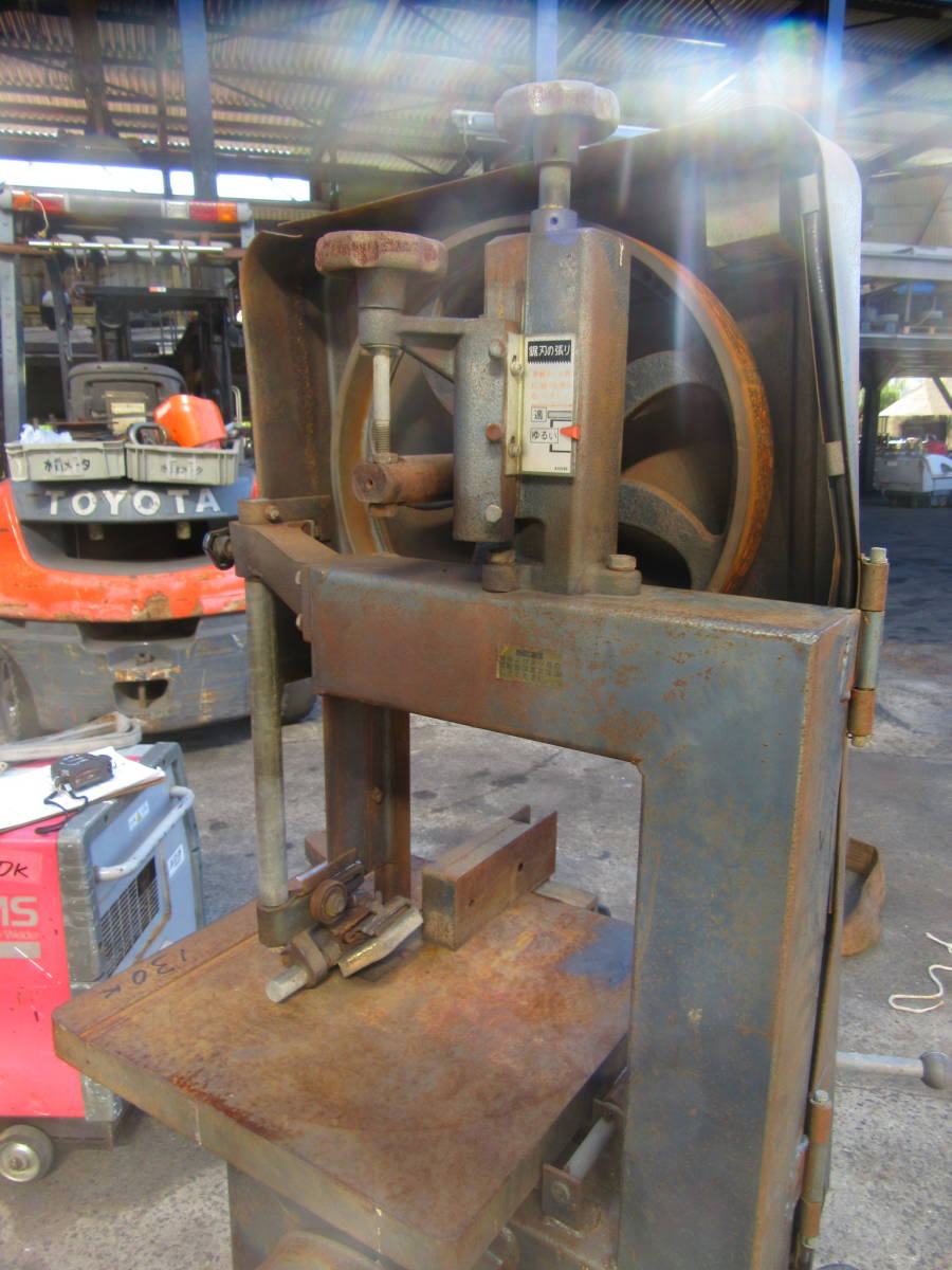 油谷 №5034 バンドソー 木工機械 日立 B602 100V 帯鋸盤 パネル 油谷 №5034 バンドソー 木工機械 日立 B602 100V 帯鋸盤 パネル