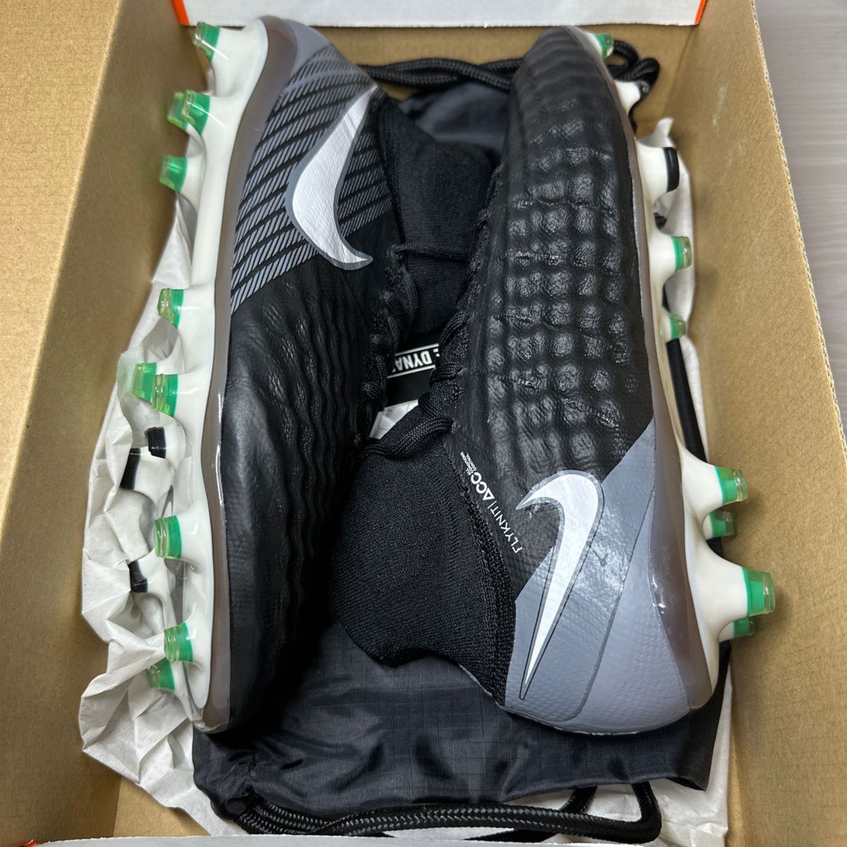 極希少品】ナイキ サッカースパイク マジスタ オブラ2 fg NIKE 極希少品】ナイキ サッカースパイク マジスタ オブラ2 fg NIKE