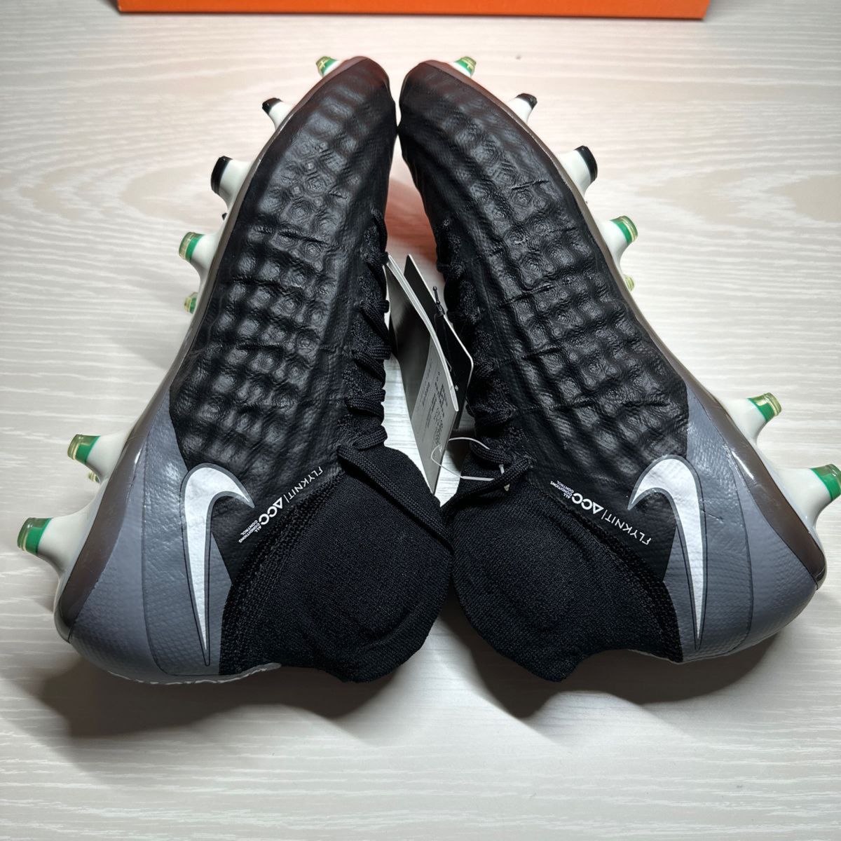 【極希少品】ナイキ　サッカースパイク　マジスタ　オブラ2 fg NIKE