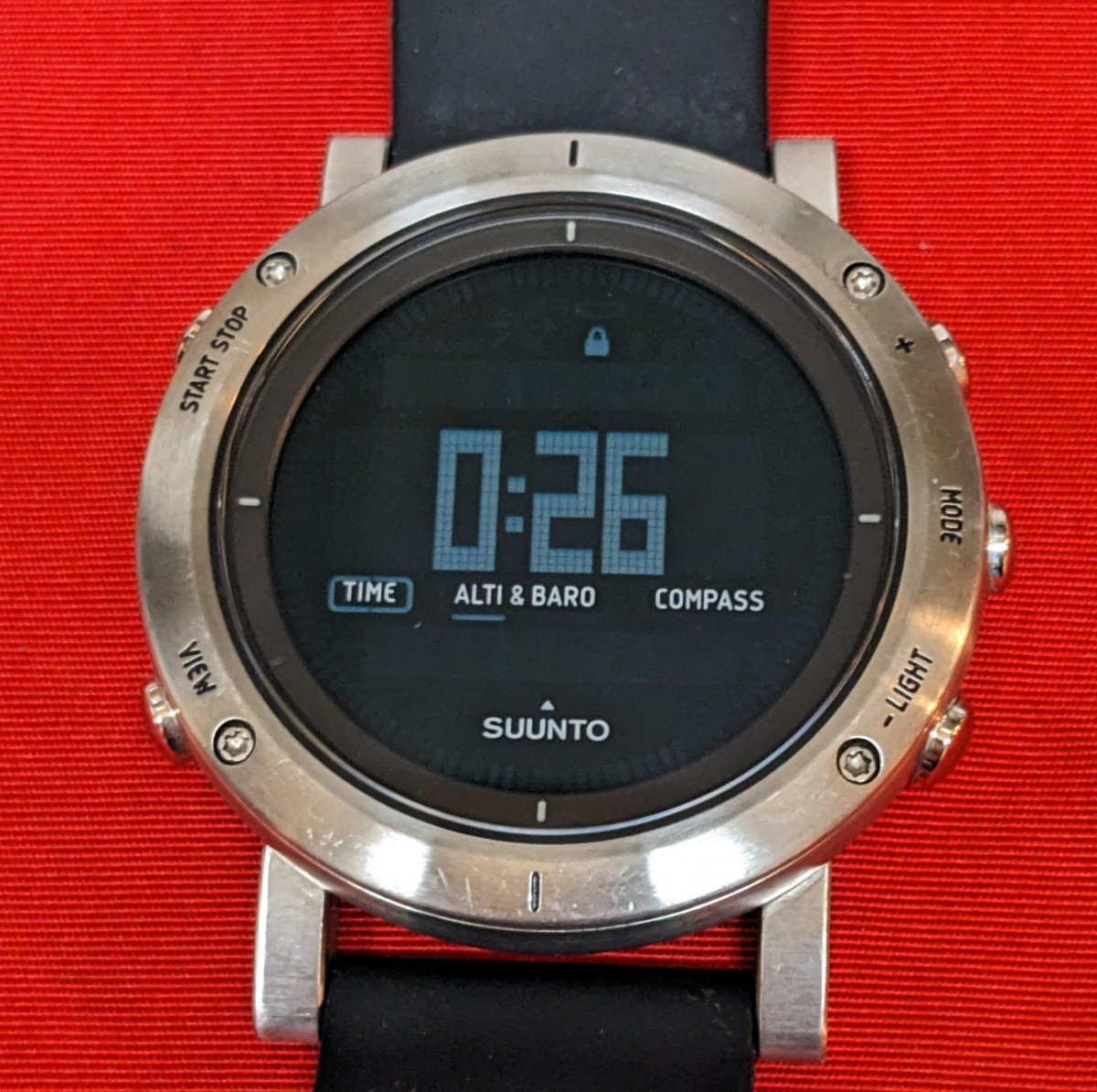 SUUNTO CORE Brushed Steel アウトドアウォッチ ユニセックス　稼働品デジタルウォッチ_画像1