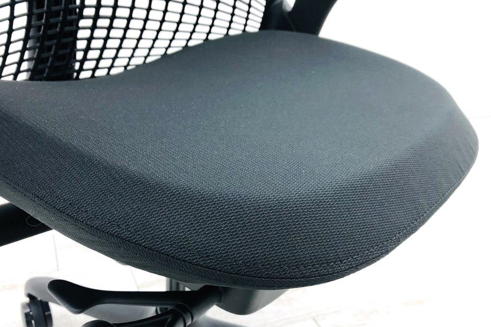 【未開封未使用品】 ハーマンミラー セイルチェア ミドルバック 中古 Herman Miller 中古オフィス家具 フルアジャスタブル 可動肘 ブラック_画像4