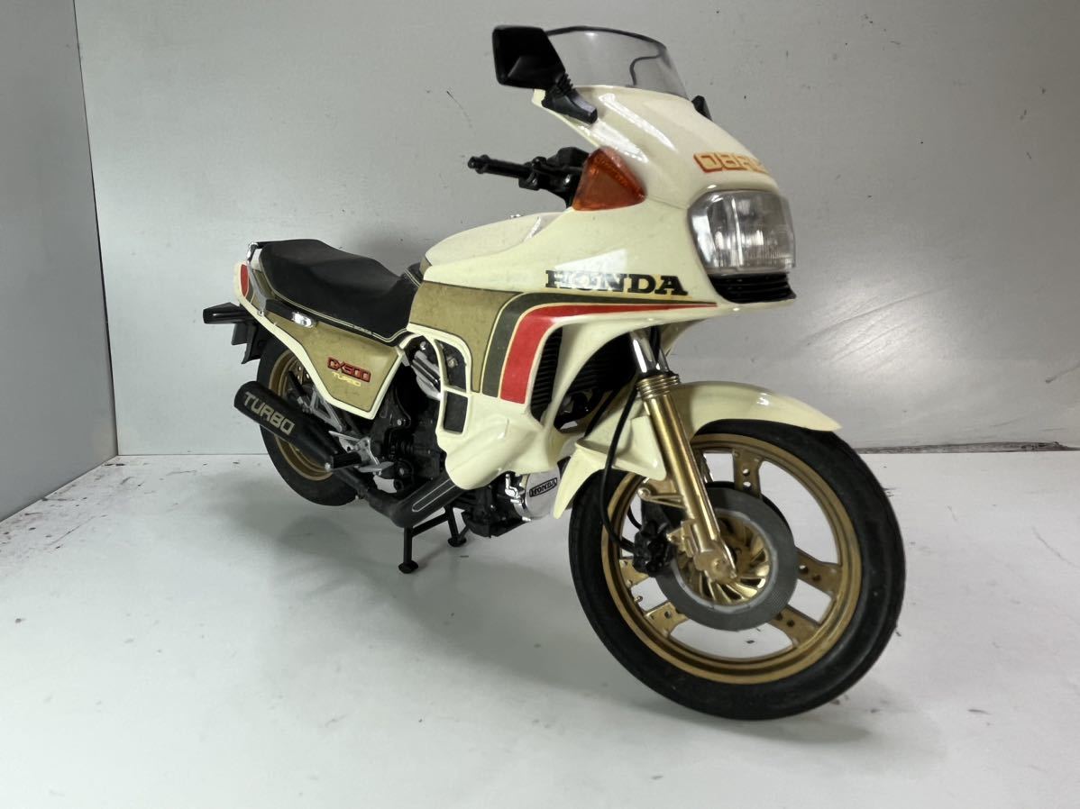 タミヤ １/１２プラモデル ホンダ ＣＸ５００TURBO 「塗装済み完成品」☆送料無料☆_画像6