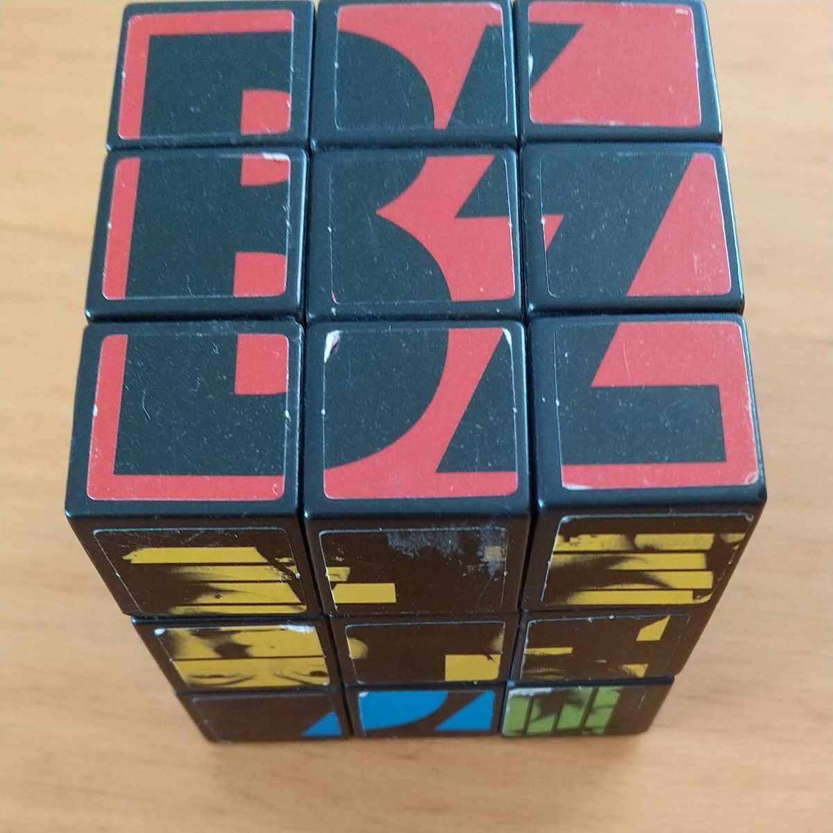B'z　特製ジグソーパズル~サイドアングル~+ルービックキューブ