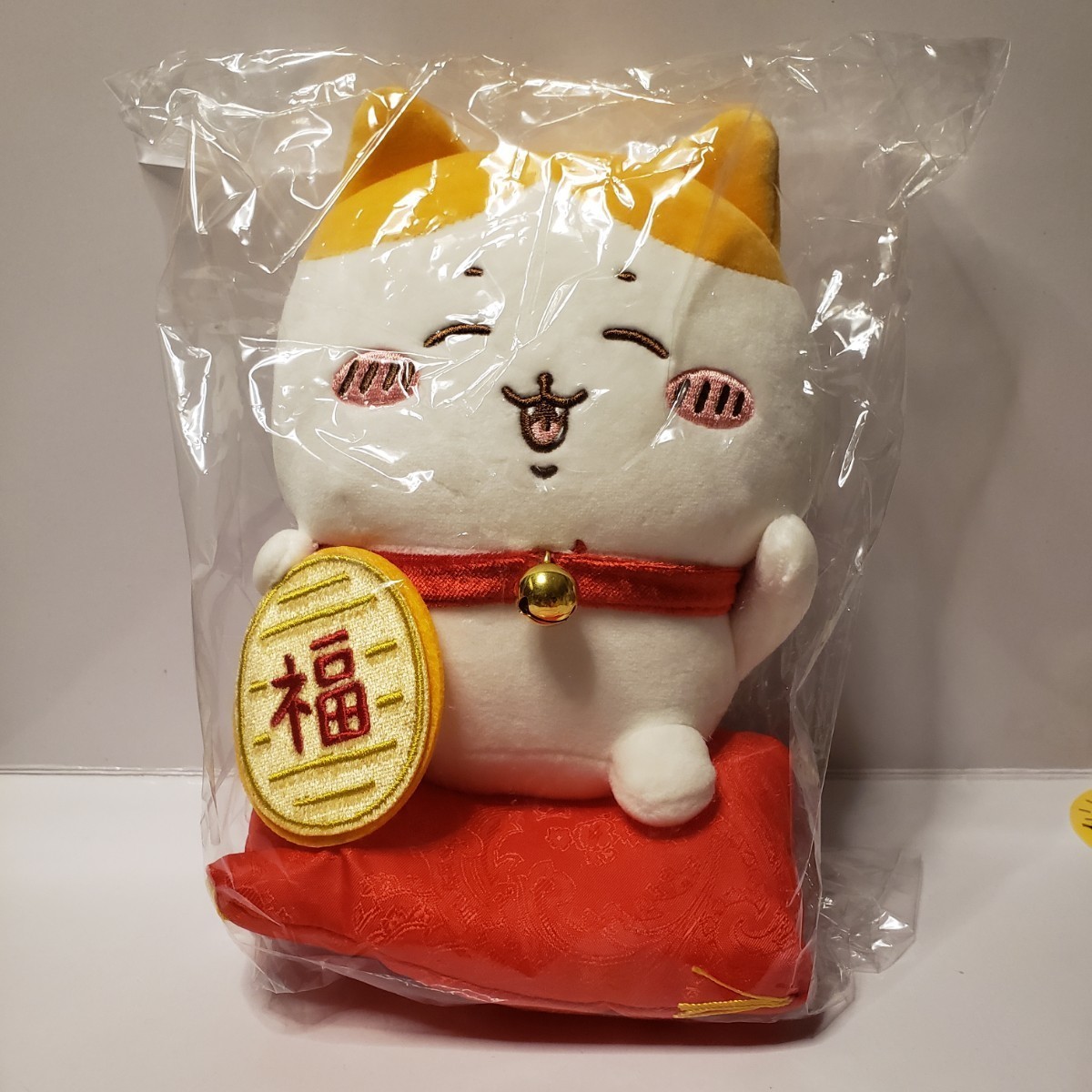 ちいかわ 招福！ハチワレぬいぐるみS タグ付き新品 福 猫 ぬいぐるみ ちいかわ ハチワレ 正月 新年 ナガノ Twitter X まねきねこ_画像1