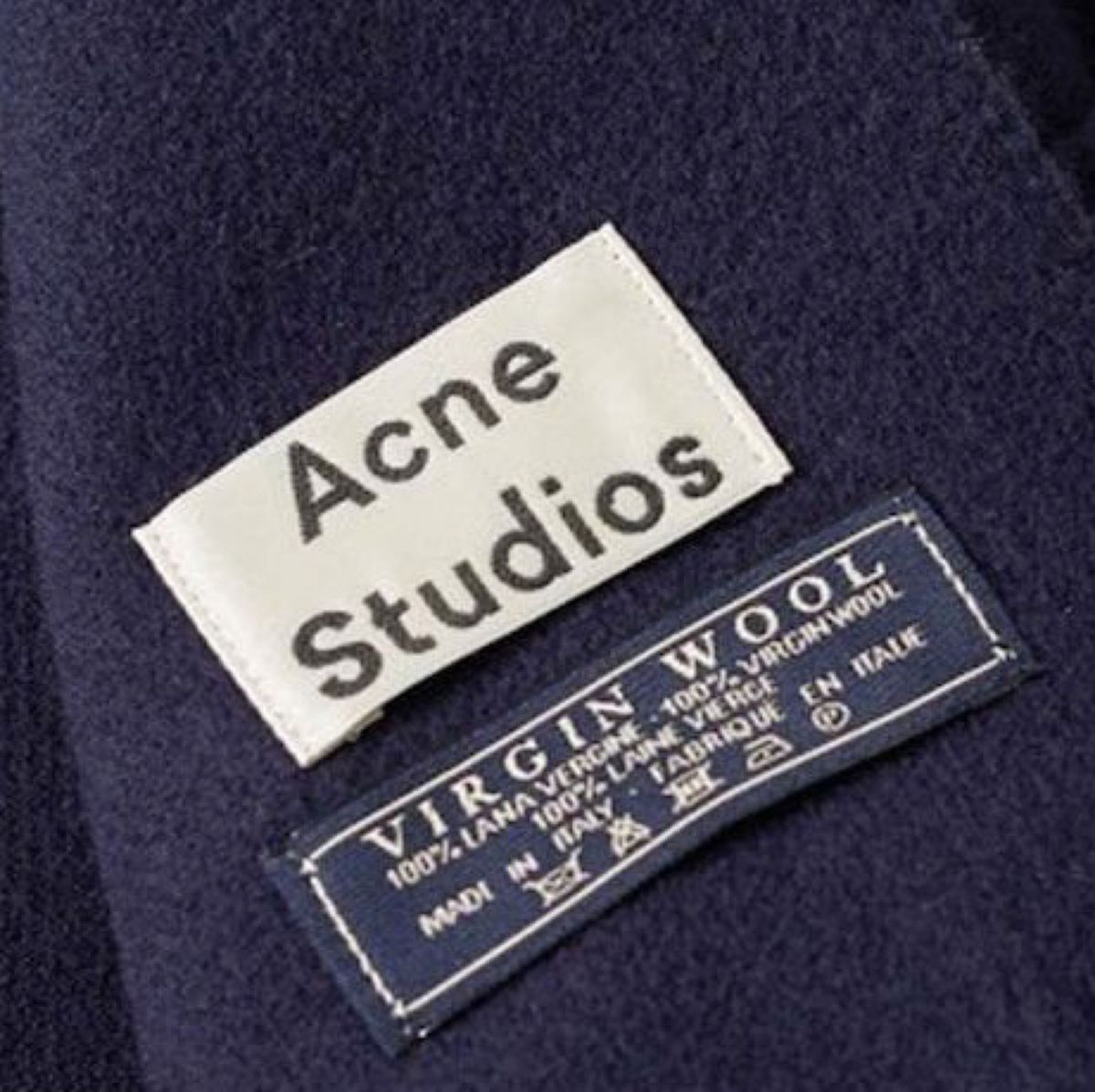 Acne Studios canada stole