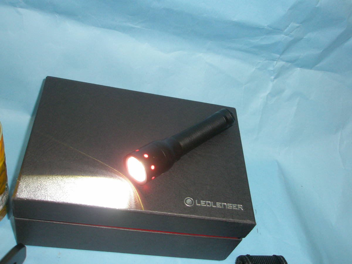  распродажа дешевый как новый LED Lenser P5R мигающий свет заряжающийся ( включая налог )