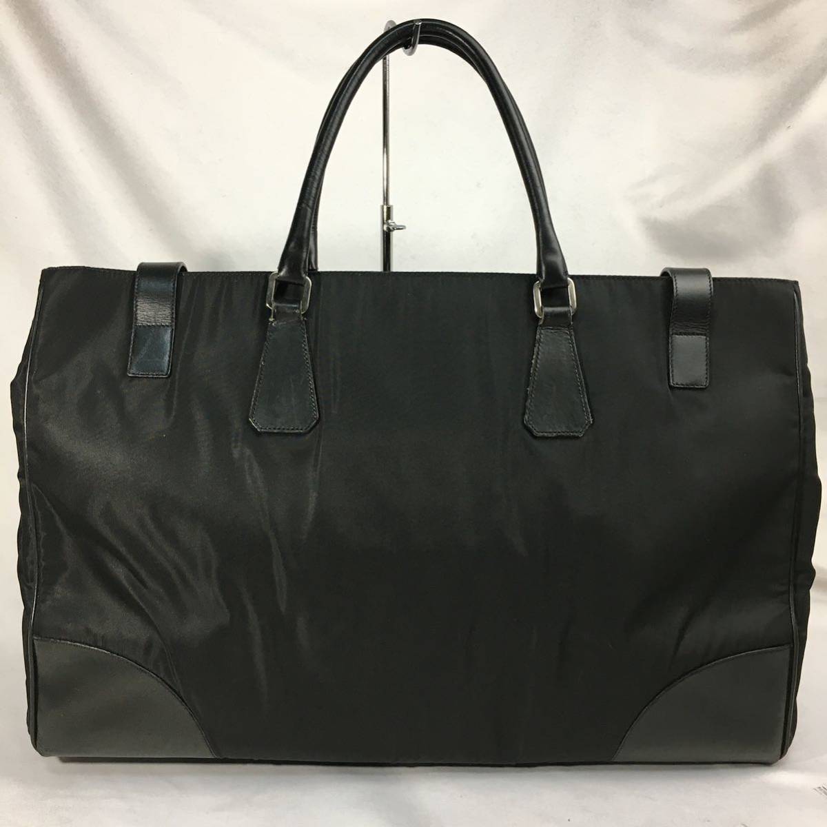 希少 極美品 ベルト金具 大容量 ビジネスバッグ A4収納 ロゴプレート PRADA プラダ 刻印 白タグ メンズ ナイロン レザー 黒 ブラック ネロ_画像3