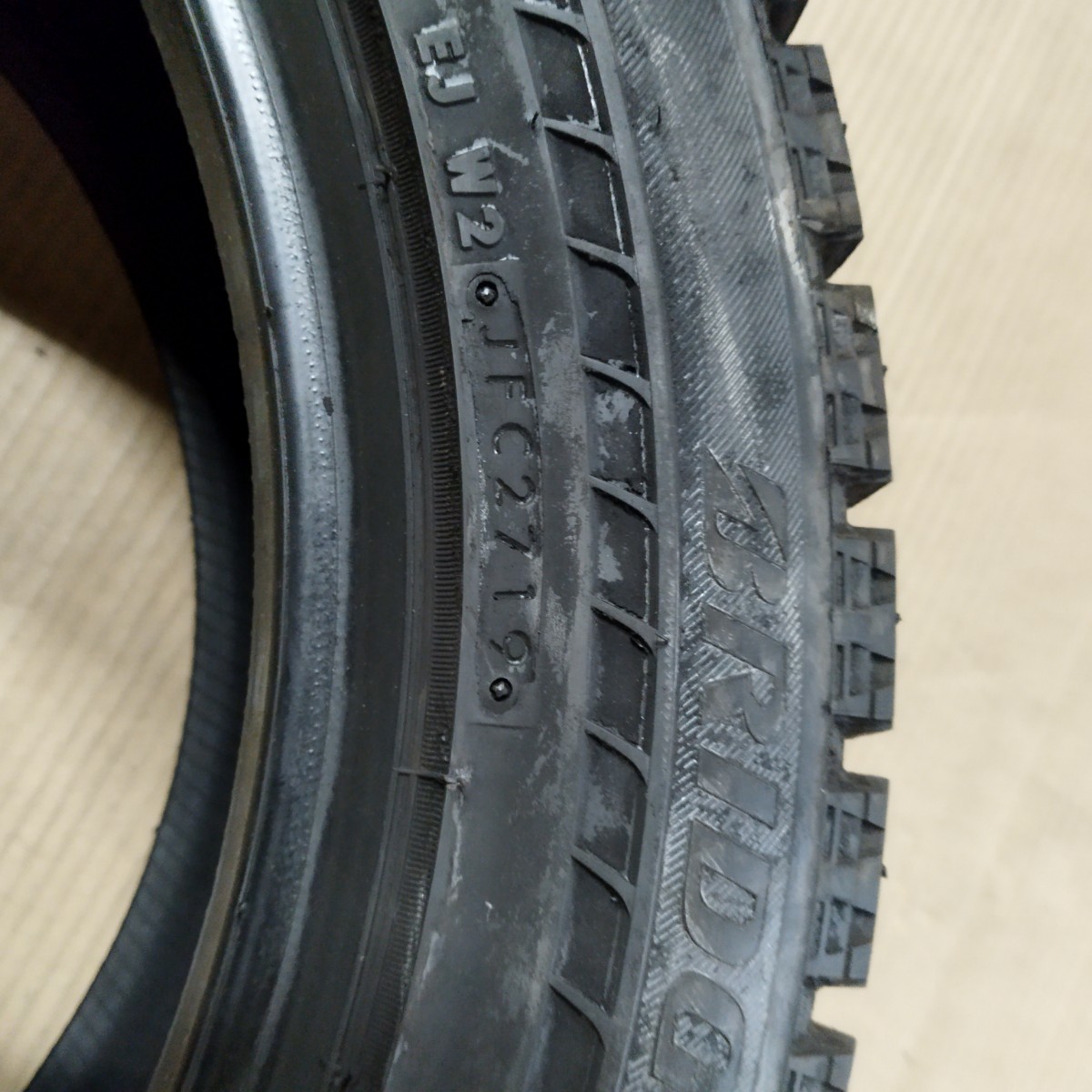 中古スタッドレスタイヤ4本☆ブリヂストン　ブリザック　RFT　245/50R19　245/50-19　ランフラット　2019年製　レクサス　LS500　BMW　X3等_画像9