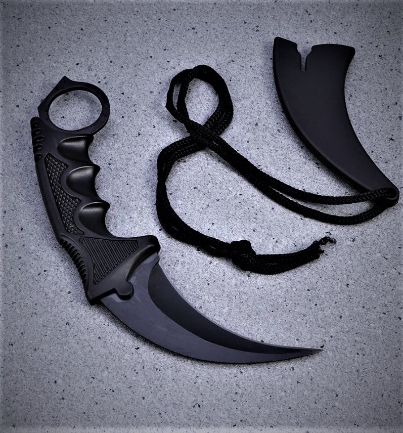 特価出品！！迫力の本格カランビットナイフ　フルタングナイフ　サバイバルナイフ！Karambit　サバイバルナイフ！匿名配送！