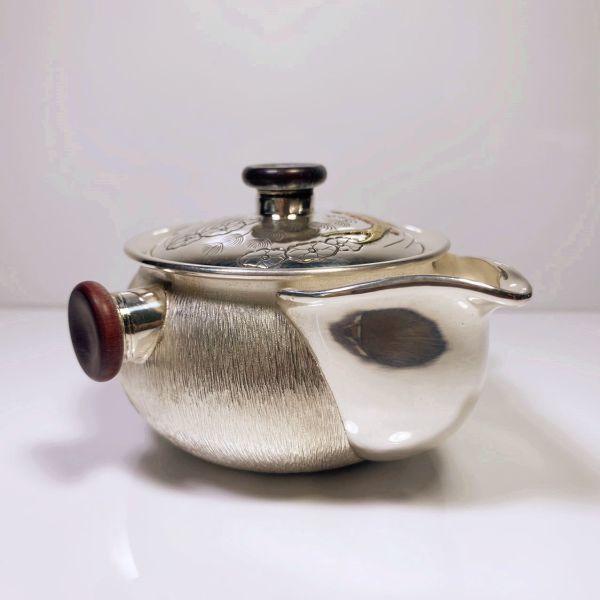 純銀製 鯉文 寶瓶急須 木摘 木取手 煎茶道具 箱付 長さ約9.5cm_画像5