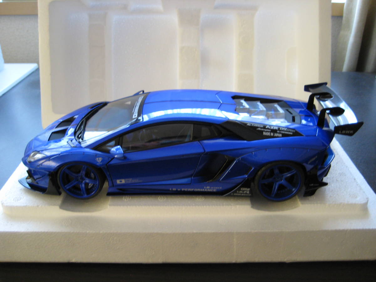 ◆AUTOart 1/18 リバティーウォーク LB-WORKS ランボルギーニ アヴェンタドール ブルー◆_画像4