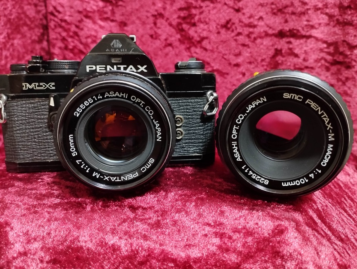 【委託品】PENTAX MX黒+PENTAX-M 50mm f1.7+100mm f4 MACRO 単焦点2本 シャッターOK 速度変化有り 中のランプ点灯します フィルムカメラ_画像1