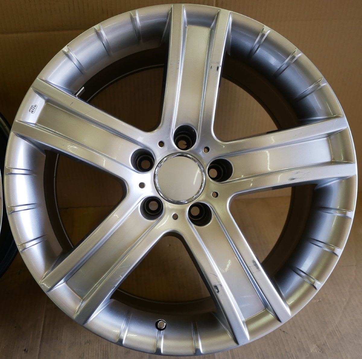 ◎A2084 ☆アルミ ホイール 単体■RIAL PORTO リアル ポルト ？ ■18x8J PCD 112 x 5H +35■18インチ■メルセデス AMG Eクラス アウディA55_画像2