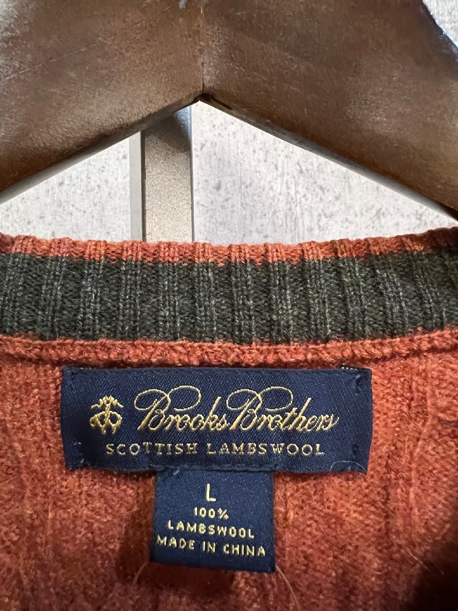 美品 ブルックスブラザーズ スコットランド産ウール ケーブル編み クルー セーター L メンズ ブラウン ワンポイント刺繍_画像4