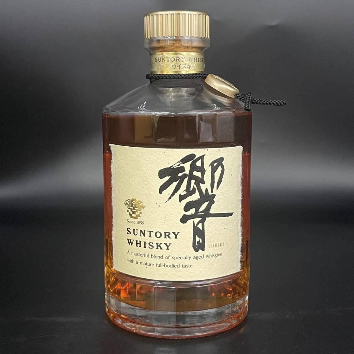 A286454(113)-270/AM32000【千葉県内のみ発送】酒　響　HIBIKI　SUNTORY WHISKY　サントリーウイスキー　43％　700ml　箱付き_画像2