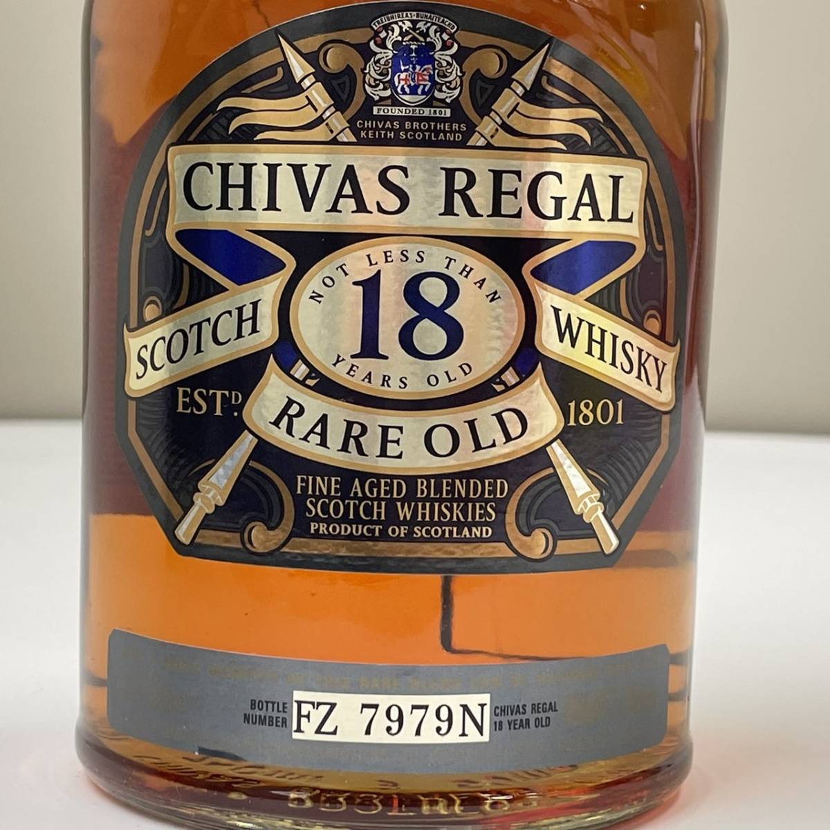 B288120(121)-161/TR3000　酒　CHIVAS REGAL　18YEARS OLD　SCOTCH WHISKY　RARE OLD　シーバスリーガル 18年　40％750ml　箱付き_画像8