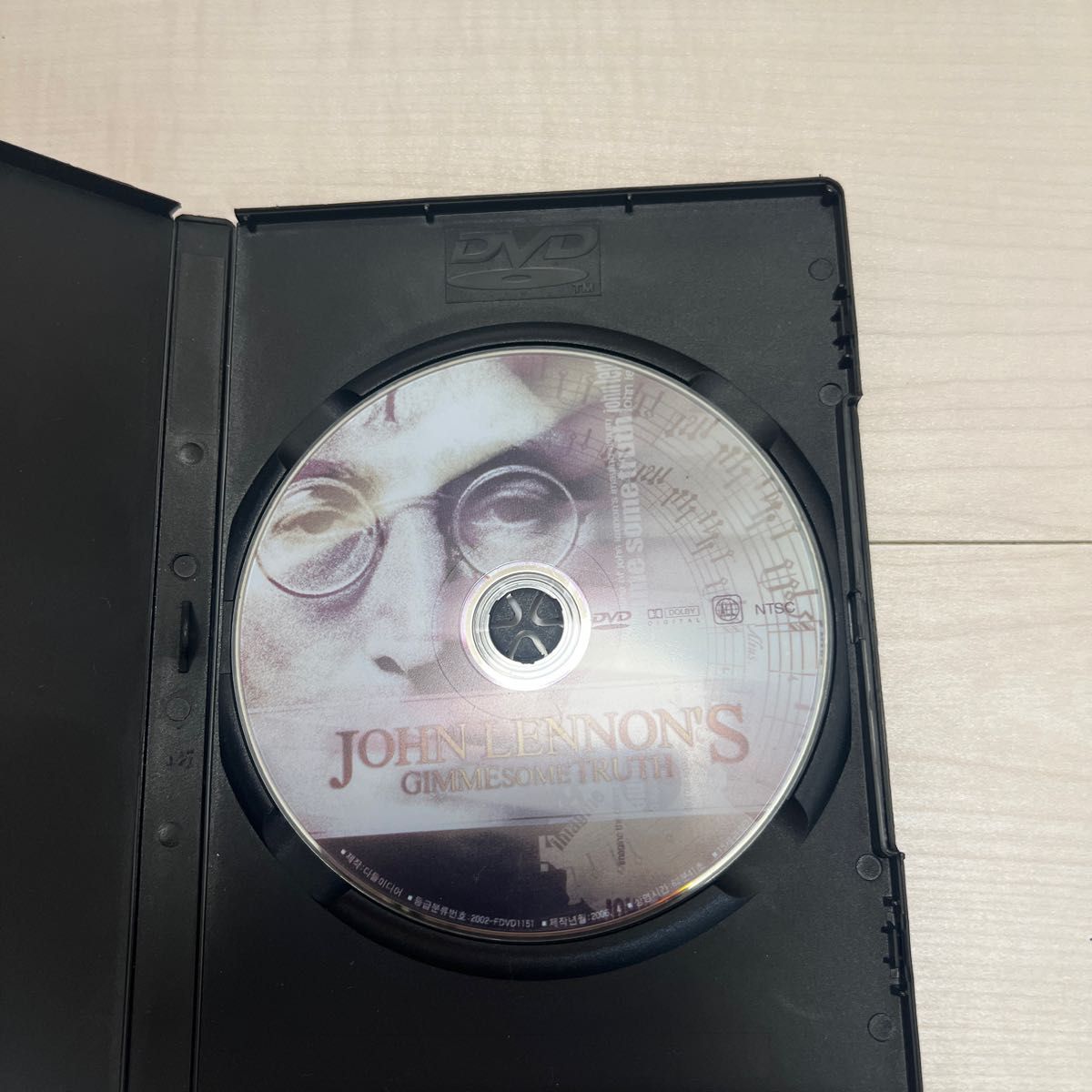   JOHN LENNON 'S  DVD