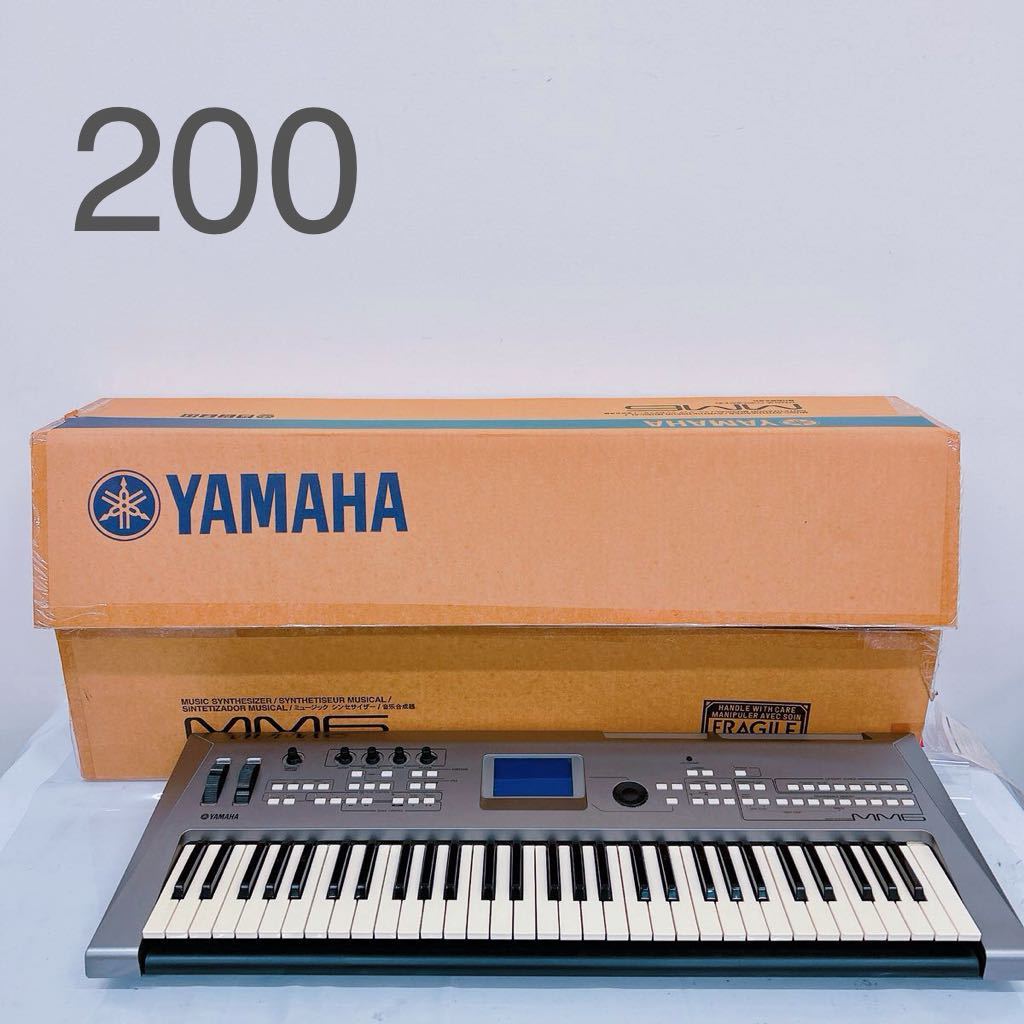 11C11 YAMAHA ヤマハ シンセサイザー MM6 鍵盤楽器 61鍵 電子ピアノ キーボード 元箱付 通電音出し確認済 _画像1