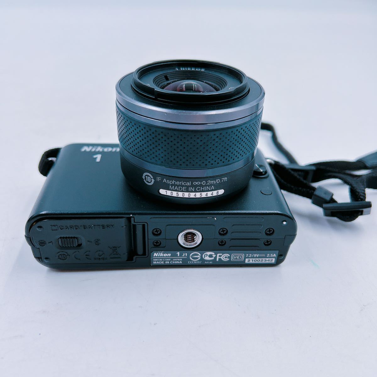 10A107 Nikon ニコン デジタルカメラ J1 10-30mm 1:3.5-5.6 バッテリー充電器付 通電のみ確認済_画像4