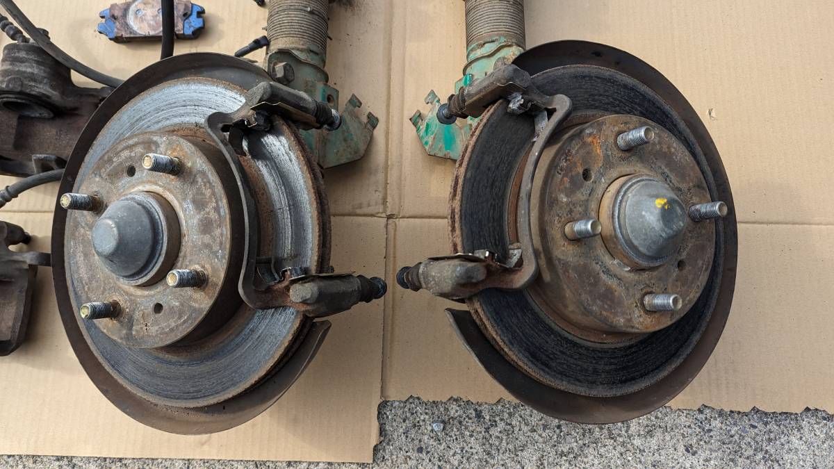 s13 シルビア 純正? フロント 足回りセット 4穴 ナックル 車 s13 シルビア 純正? フロント 足回りセット 4穴 ナックル 車