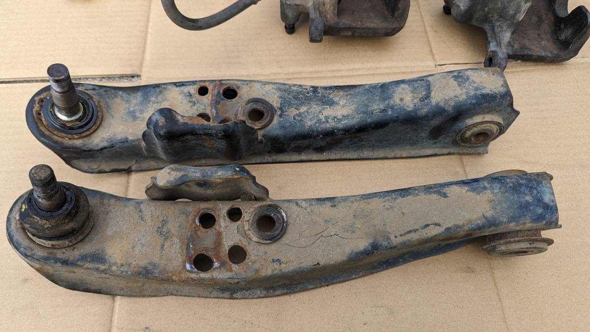 s13 シルビア 純正? フロント 足回りセット 4穴 ナックル 車 s13 シルビア 純正? フロント 足回りセット 4穴 ナックル 車