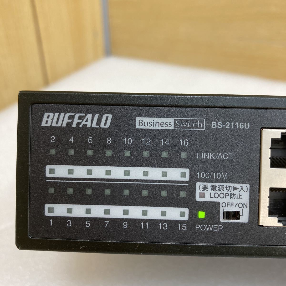 GXL9457 BUFFALO バッファロー Business Switch BS-2116U 16ポート　通電確認済　現状品　1101_画像3