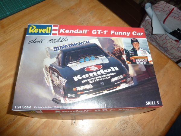 1/24　チャックエッチェルズ ケンドル GT-1 ファニーカー　ダッジ アベンジャー レベル Kendall GT-1 Funny Car Revell Dodge Avenger_画像1